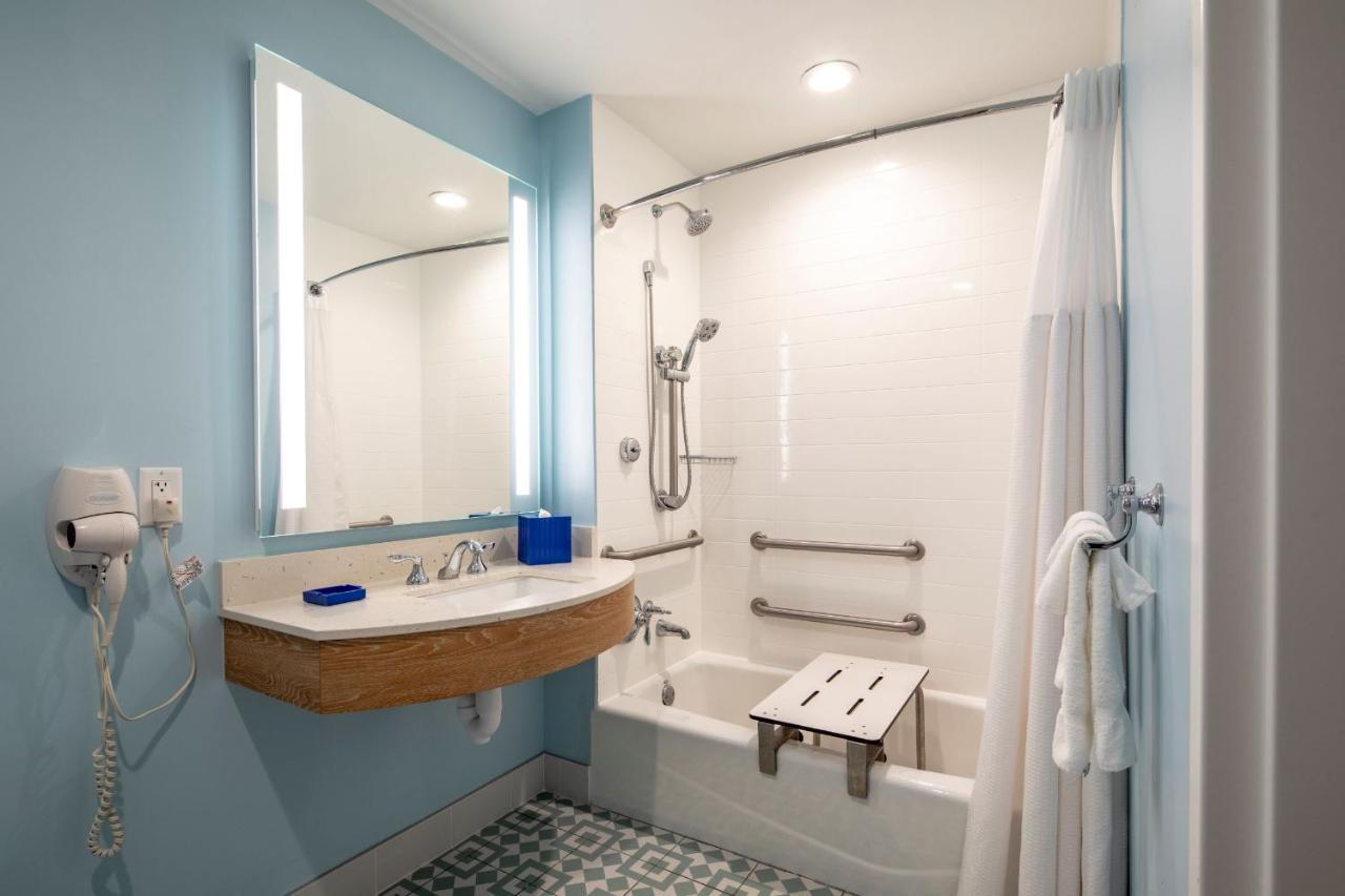 Universal'S Endless Summer Resort - Dockside Inn And Suites Orlando Oda fotoğraf